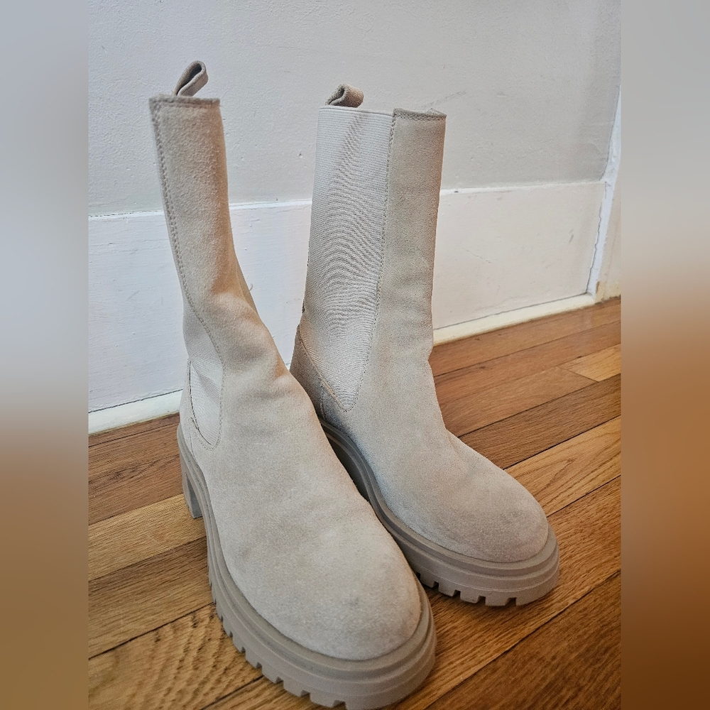 Steve Madden Hesitant Boot In Sand Suede - Picture 4 of 8